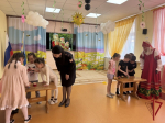 Росгвардейцы Чукотки познакомили воспитанников детского сада «Парус» с государственными символами России